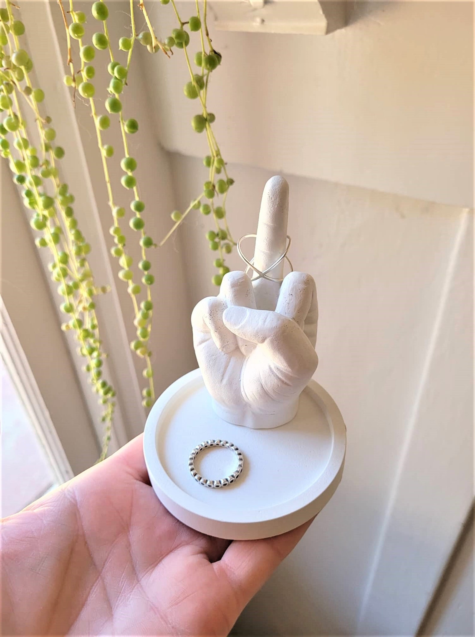 Middle Finger Ring Holder