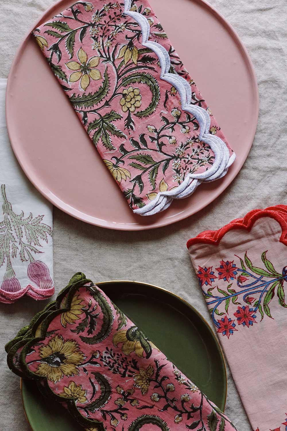 beautiful scalloped blockprint dinner napkins from wallflower